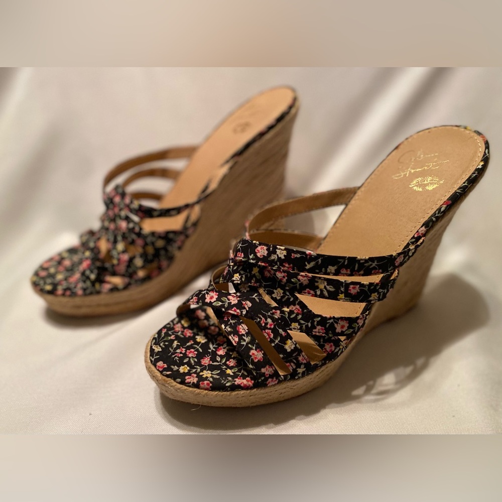 Colin Stuart Floral Wedge Sandal Size 9 Beautiful EUC - Picture 6 of 7